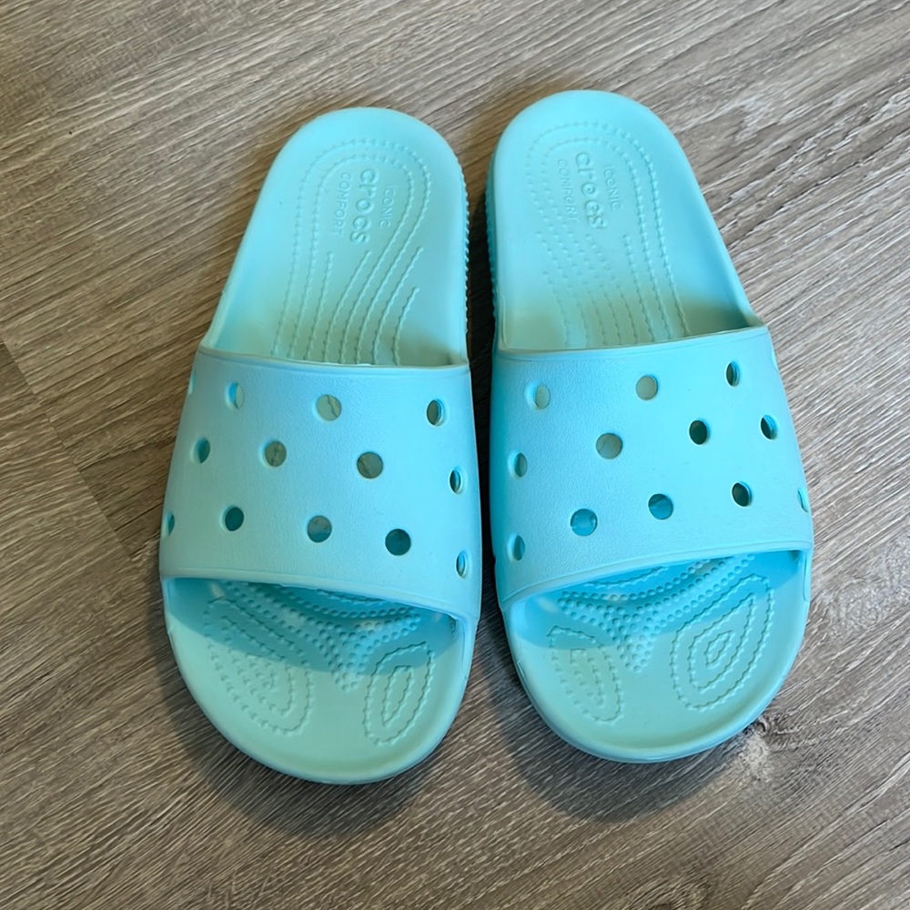 Womens Crocs Slides